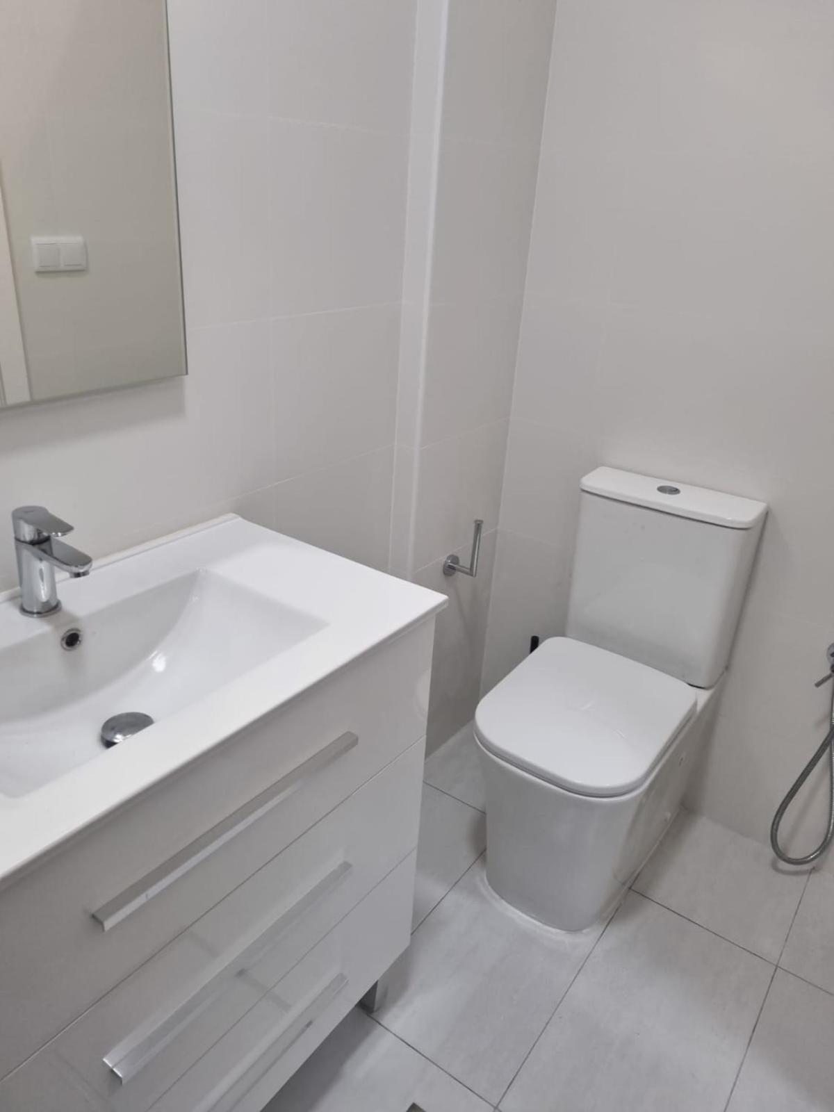 Exclusivo Piso Renovado Appartamento *